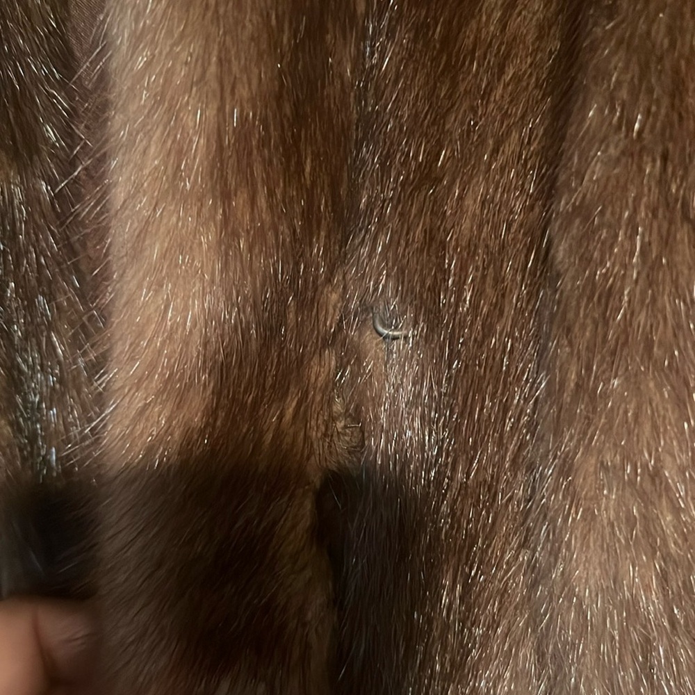 Luxurious Brown Fur Coat - Picture 9 of 17